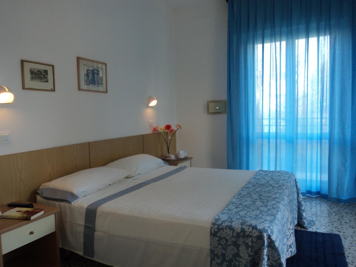 Hotel Irene Riccione Eksteriør bilde