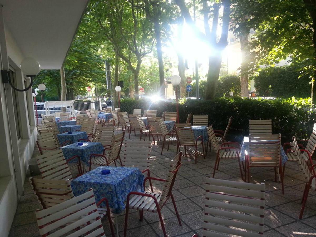 Hotel Irene Riccione Eksteriør bilde