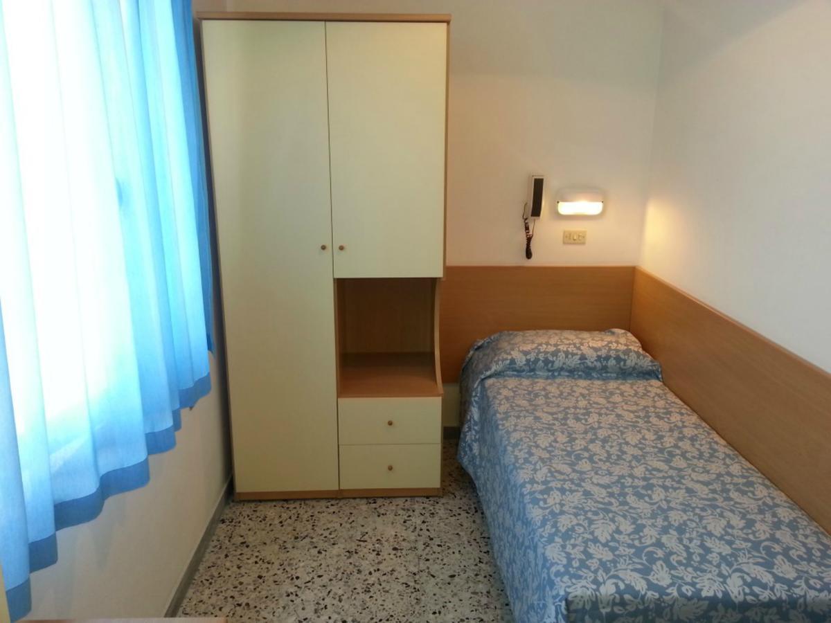 Hotel Irene Riccione Eksteriør bilde